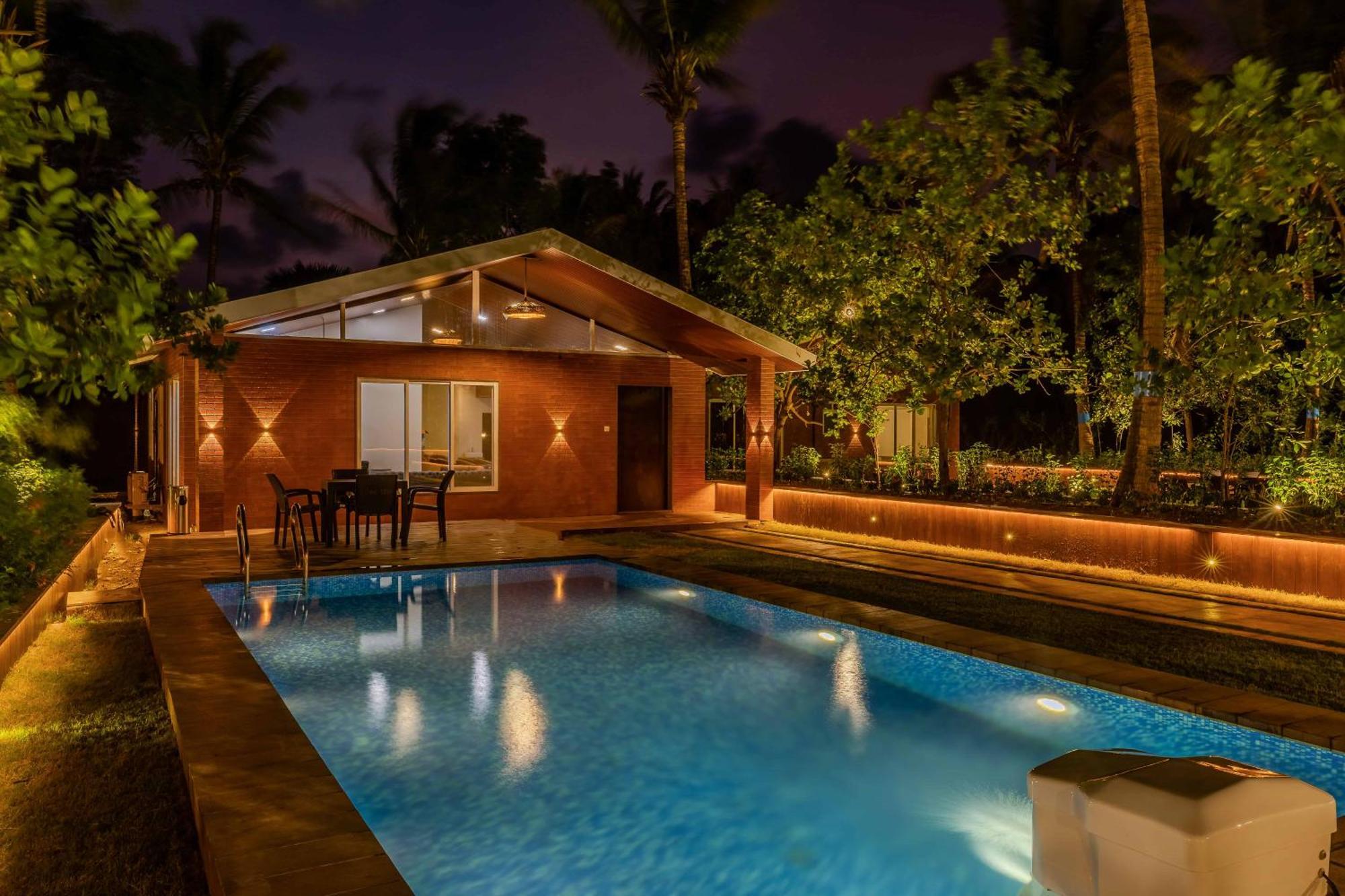 Coco Bliss By Mauli Stays Manor Exterior photo